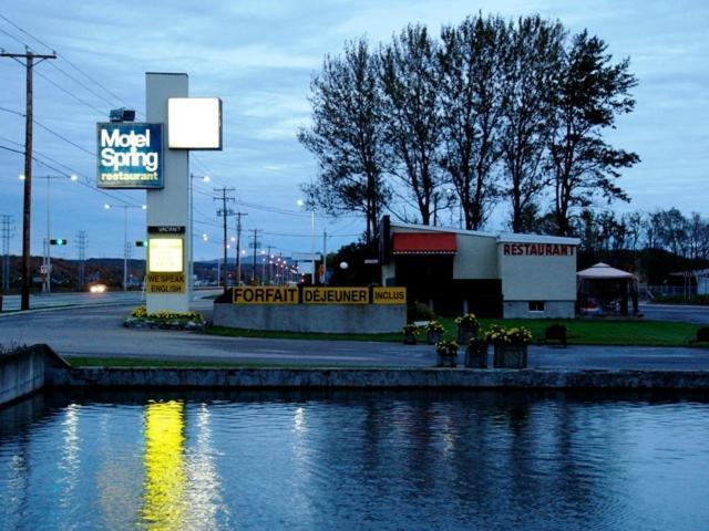 Motel Spring Chateau Richer Esterno foto
